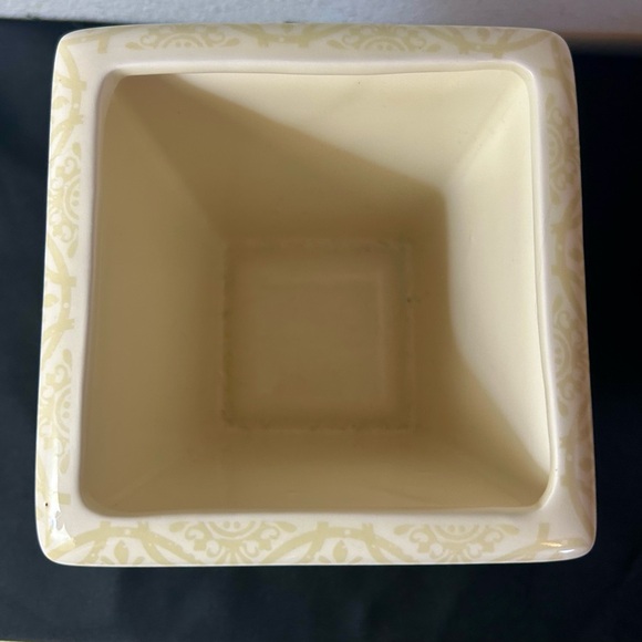 Edible Arrangements heart vase. 4.75”x5.25” - Picture 4 of 8